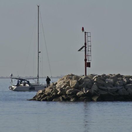 מאלי לוסיניי 70 Sq M Apartment At Saint Martin'S Harbour מראה חיצוני תמונה